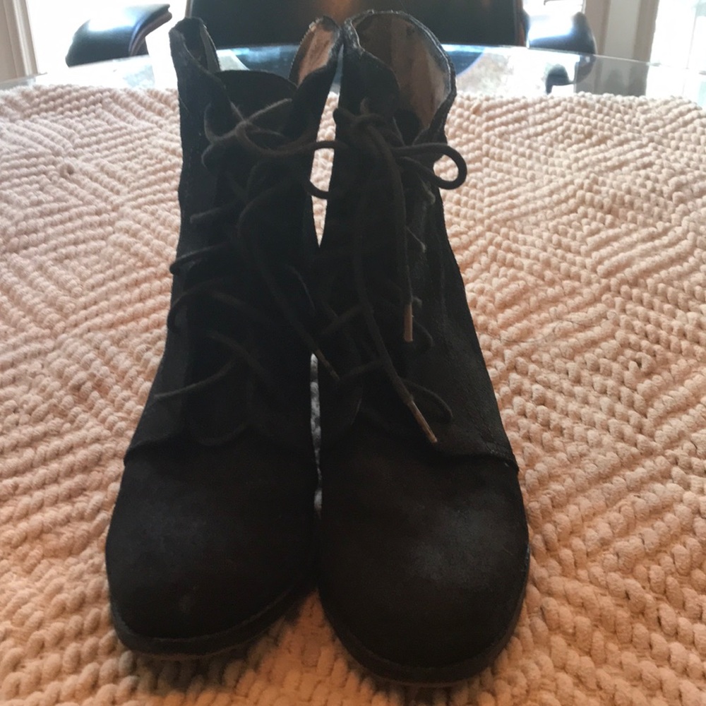 Coconuts by Matisse Black Suede Ankle Boots 9M